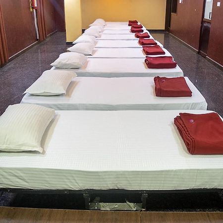 מדוראי Hotel Lotus מראה חיצוני תמונה