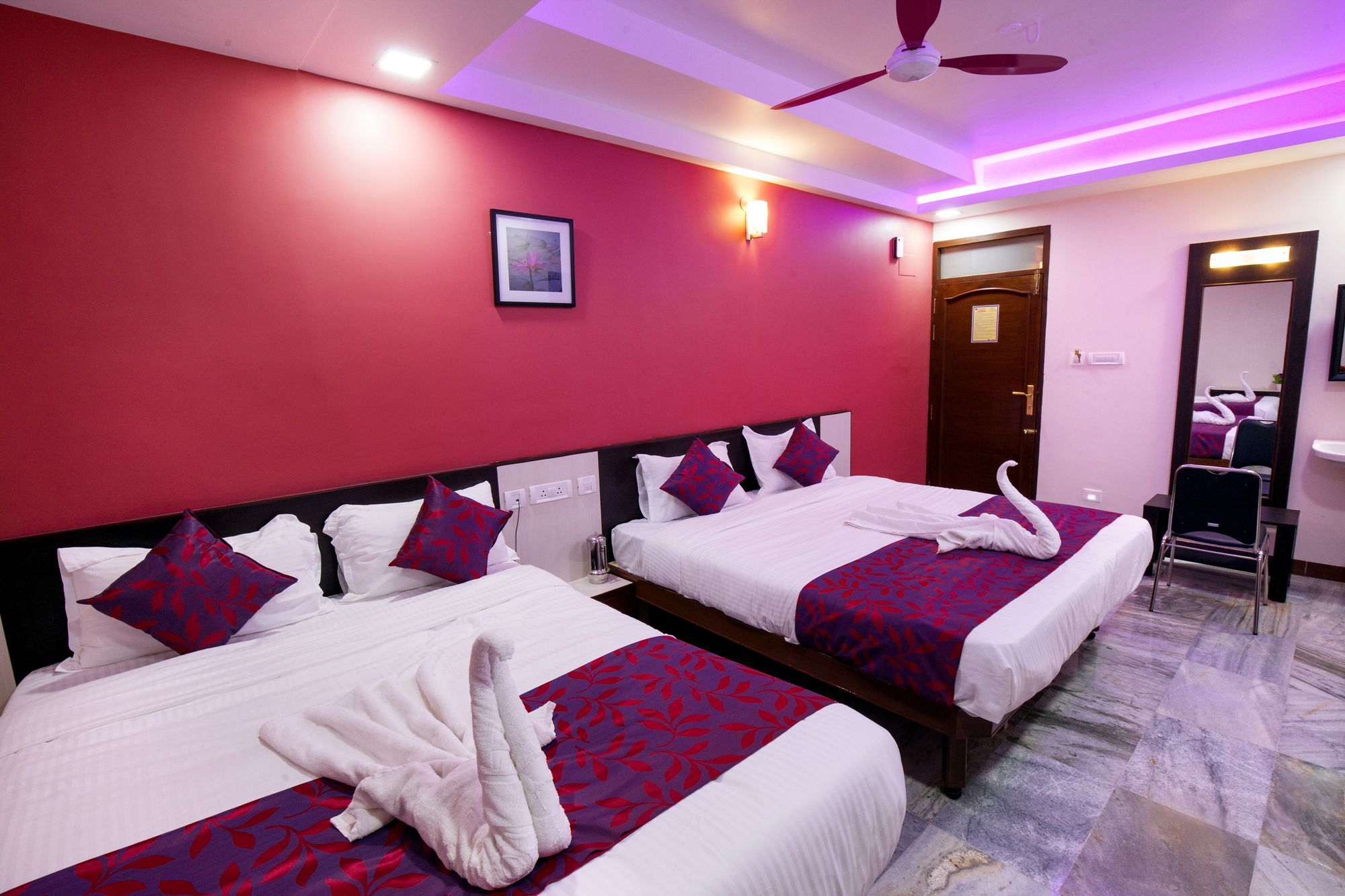 מדוראי Hotel Lotus מראה חיצוני תמונה